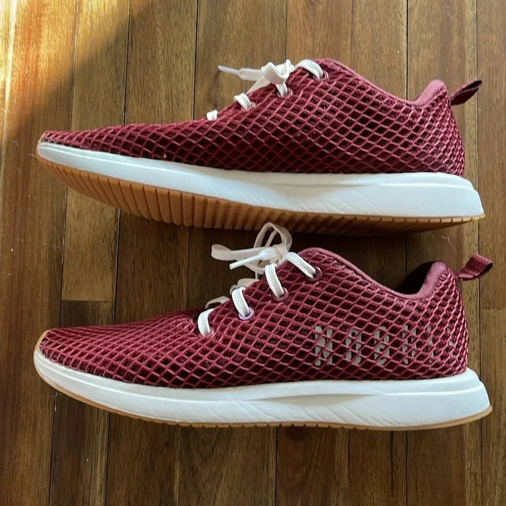 NOBULL maroon mesh runner shoe